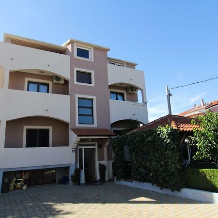 Apartments Lili Biograd Na Moru Exterior photo