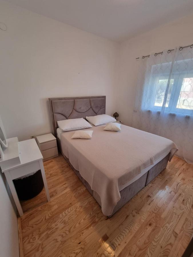 Apartments Lili Biograd Na Moru Exterior photo